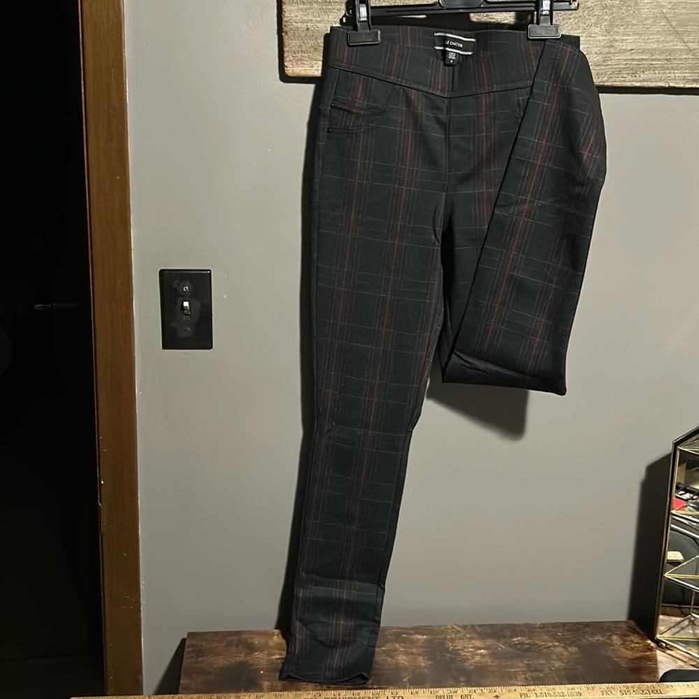 Le Chateau plaid legging